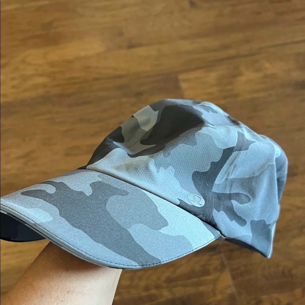Lululemon Athletica Black and Gray Cap